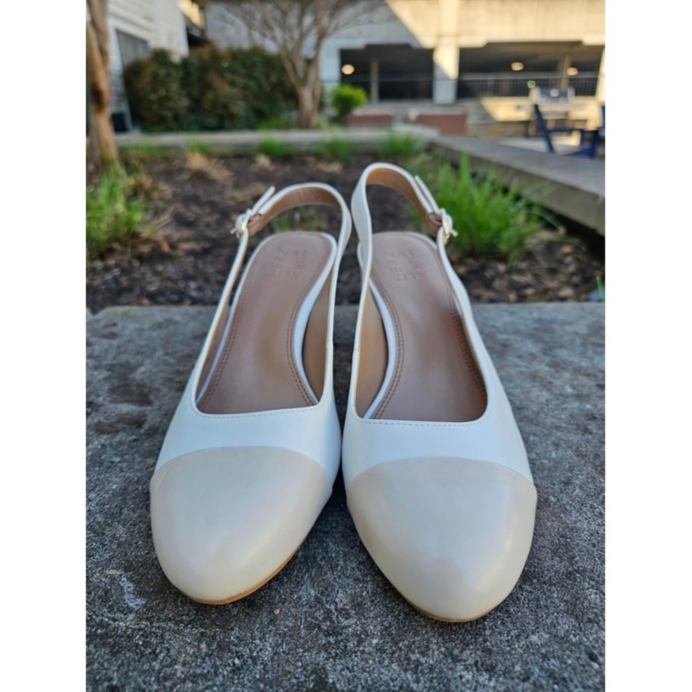 Naturalizer Sophie Pumps Womens 9.5 White Cream Cap Toe Block Heel Slingback ~ - Picture 2 of 8